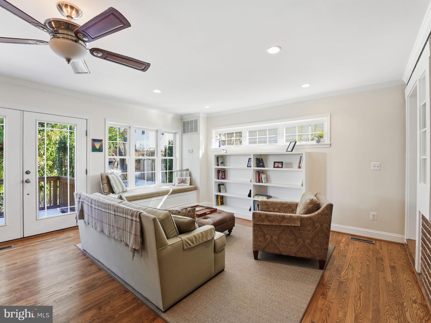 6223 26TH ROAD N, ARLINGTON, Virginia 22207, 4 Bedrooms Bedrooms, ,3 BathroomsBathrooms,Residential,For sale,6223 26TH ROAD N,VAAR2069512 MLS # VAAR2069512