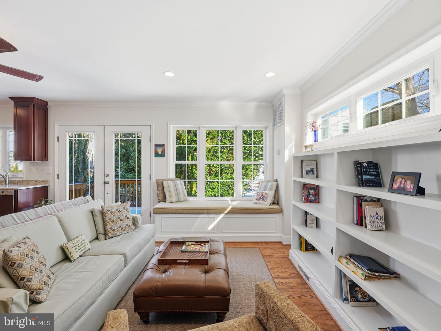 6223 26TH ROAD N, ARLINGTON, Virginia 22207, 4 Bedrooms Bedrooms, ,3 BathroomsBathrooms,Residential,For sale,6223 26TH ROAD N,VAAR2069512 MLS # VAAR2069512