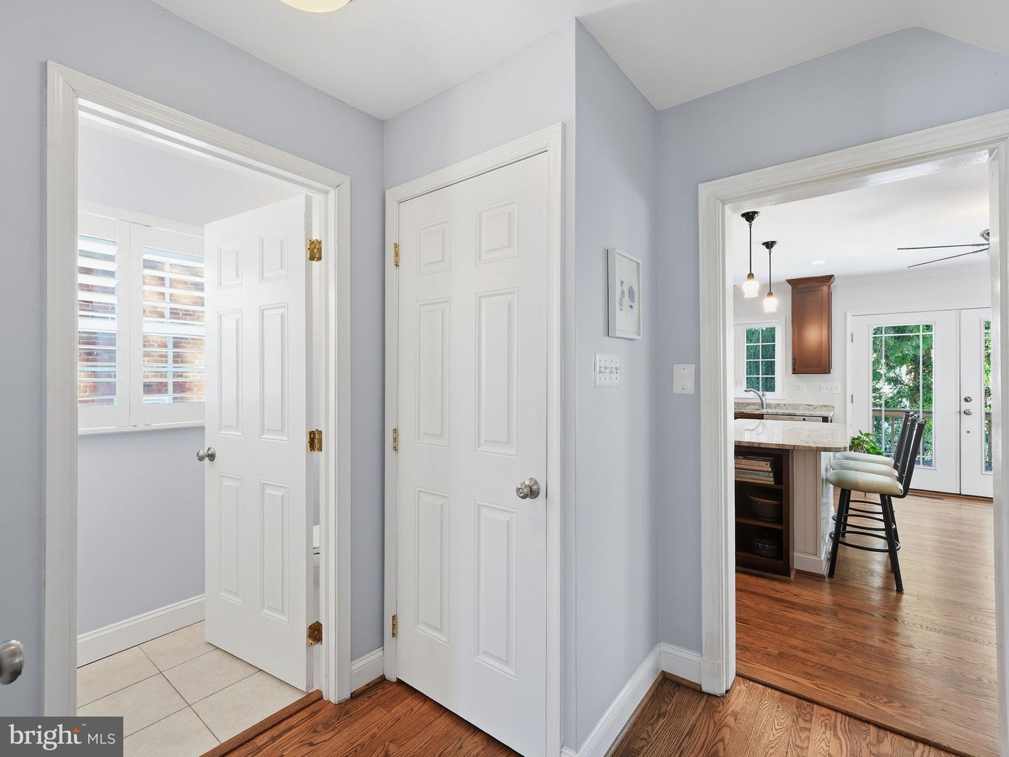 6223 26TH ROAD N, ARLINGTON, Virginia 22207, 4 Bedrooms Bedrooms, ,3 BathroomsBathrooms,Residential,For sale,6223 26TH ROAD N,VAAR2069512 MLS # VAAR2069512