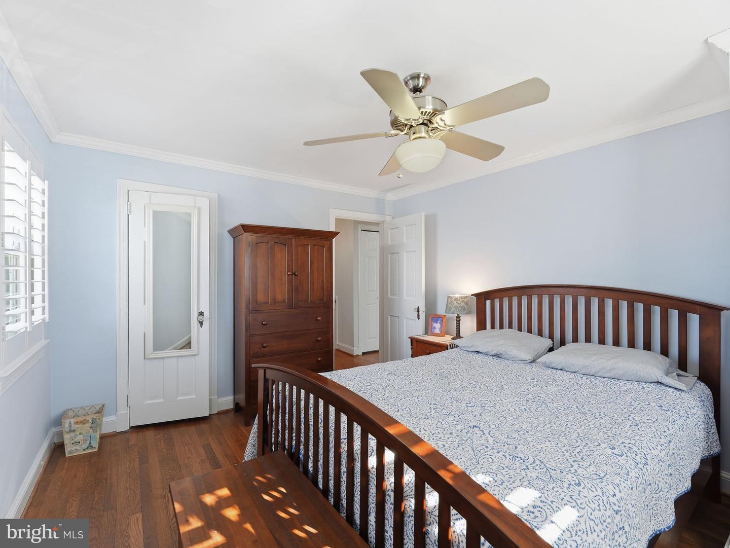 6223 26TH ROAD N, ARLINGTON, Virginia 22207, 4 Bedrooms Bedrooms, ,3 BathroomsBathrooms,Residential,For sale,6223 26TH ROAD N,VAAR2069512 MLS # VAAR2069512