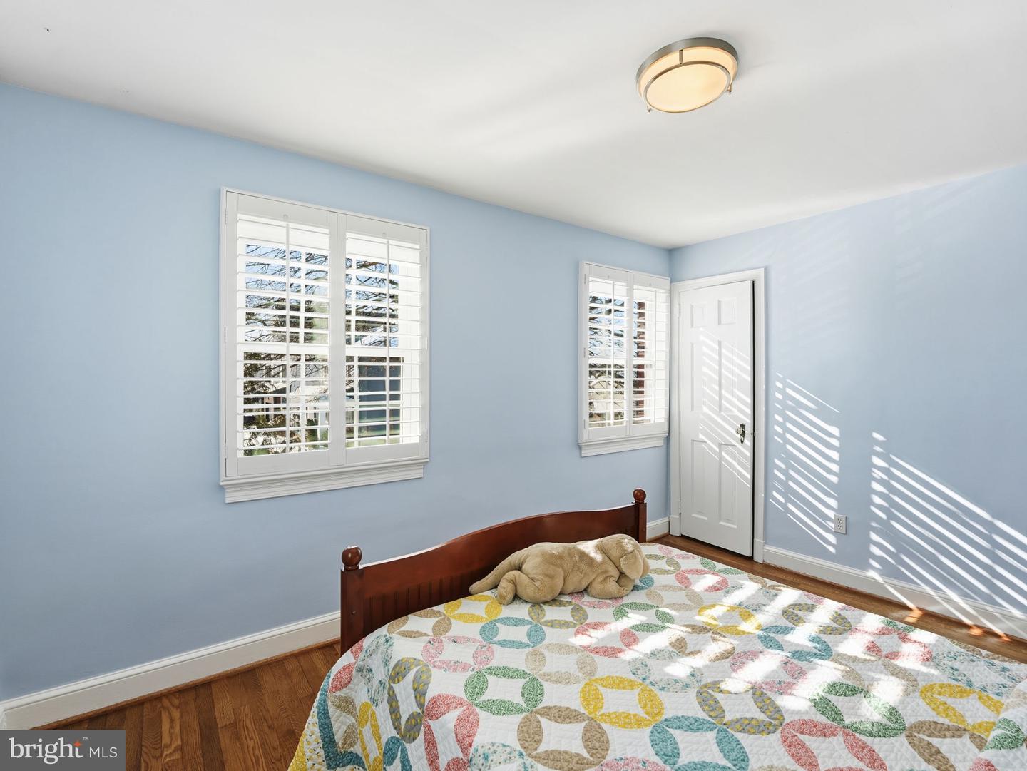 6223 26TH ROAD N, ARLINGTON, Virginia 22207, 4 Bedrooms Bedrooms, ,3 BathroomsBathrooms,Residential,For sale,6223 26TH ROAD N,VAAR2069512 MLS # VAAR2069512