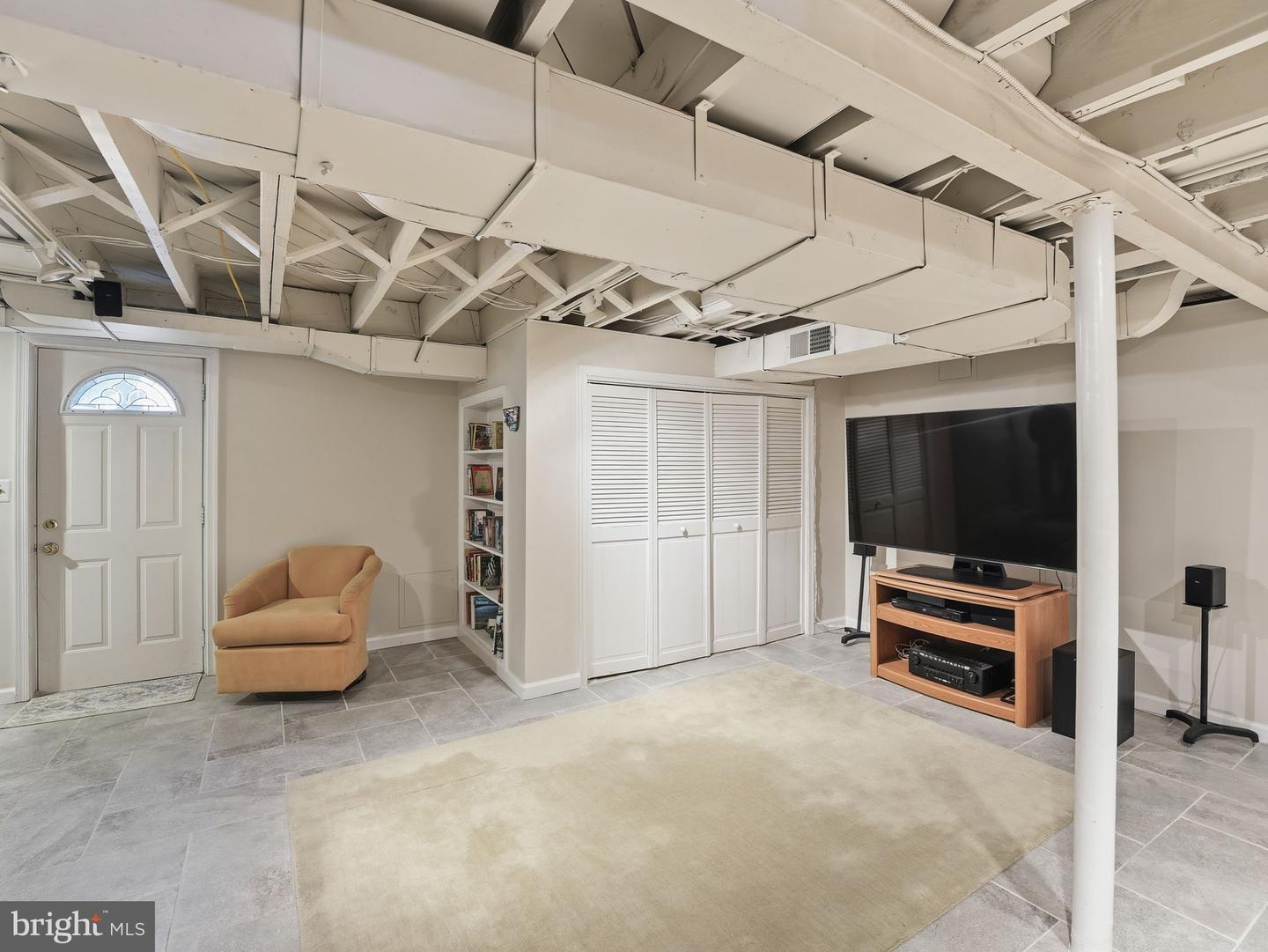 6223 26TH ROAD N, ARLINGTON, Virginia 22207, 4 Bedrooms Bedrooms, ,3 BathroomsBathrooms,Residential,For sale,6223 26TH ROAD N,VAAR2069512 MLS # VAAR2069512