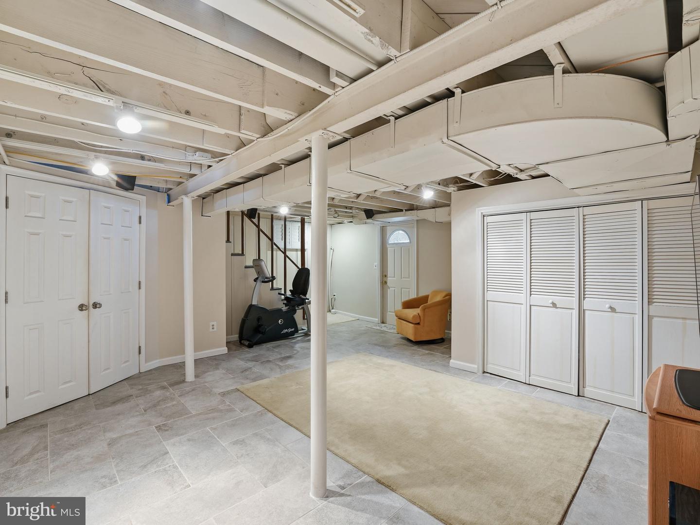 6223 26TH ROAD N, ARLINGTON, Virginia 22207, 4 Bedrooms Bedrooms, ,3 BathroomsBathrooms,Residential,For sale,6223 26TH ROAD N,VAAR2069512 MLS # VAAR2069512