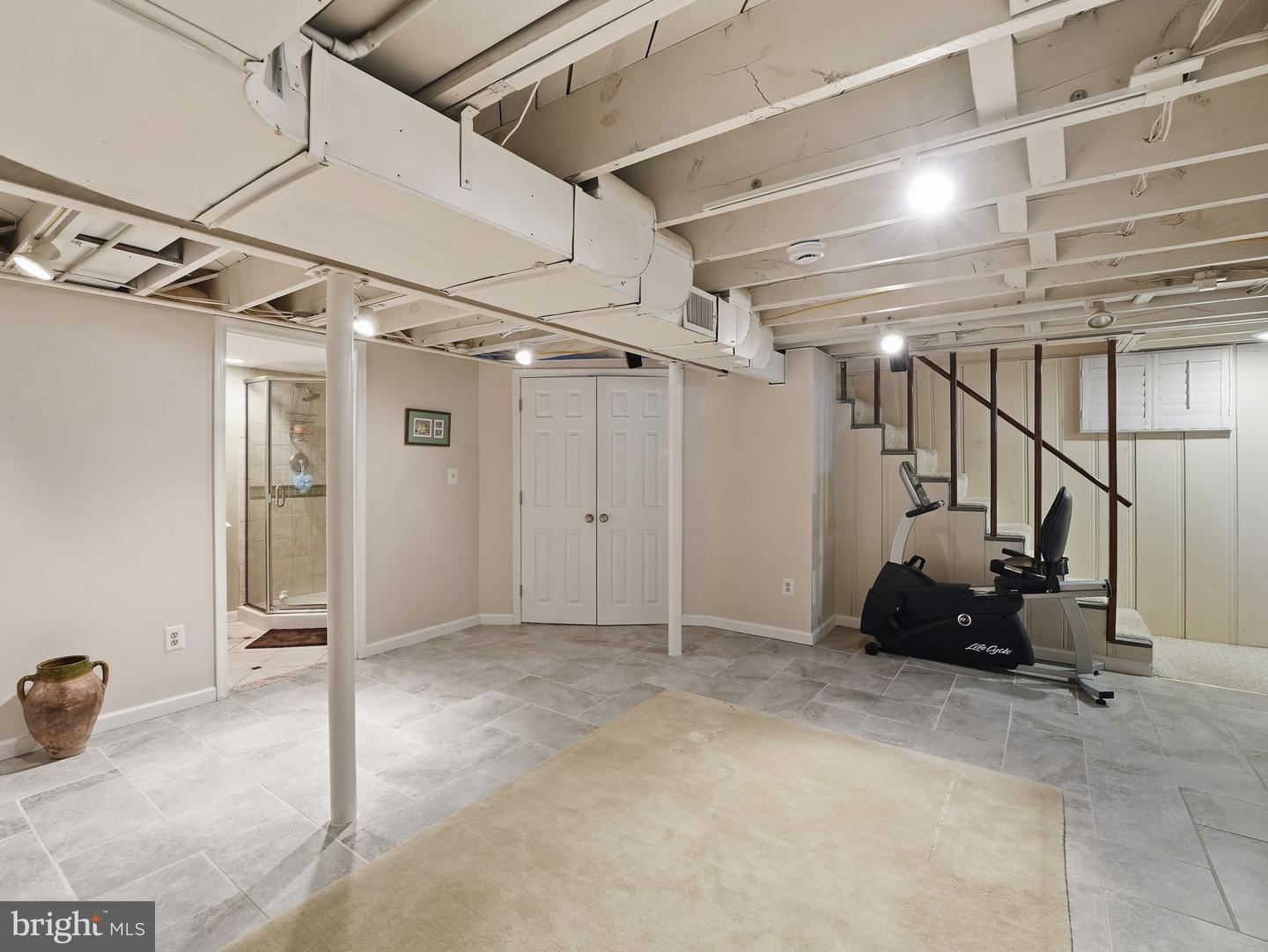 6223 26TH ROAD N, ARLINGTON, Virginia 22207, 4 Bedrooms Bedrooms, ,3 BathroomsBathrooms,Residential,For sale,6223 26TH ROAD N,VAAR2069512 MLS # VAAR2069512