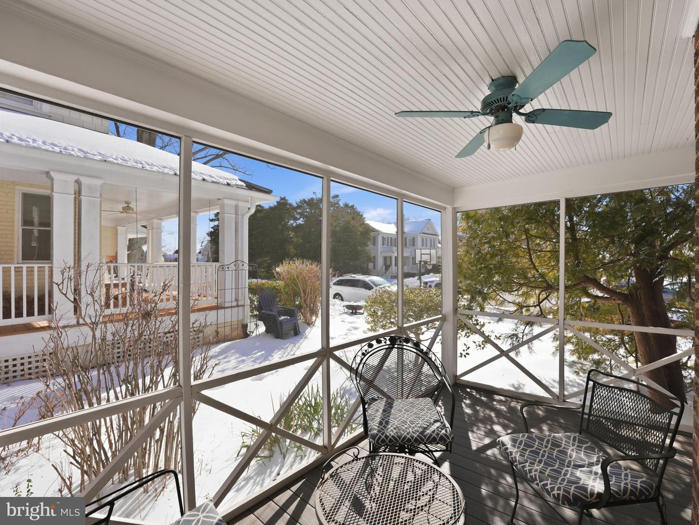 6223 26TH ROAD N, ARLINGTON, Virginia 22207, 4 Bedrooms Bedrooms, ,3 BathroomsBathrooms,Residential,For sale,6223 26TH ROAD N,VAAR2069512 MLS # VAAR2069512