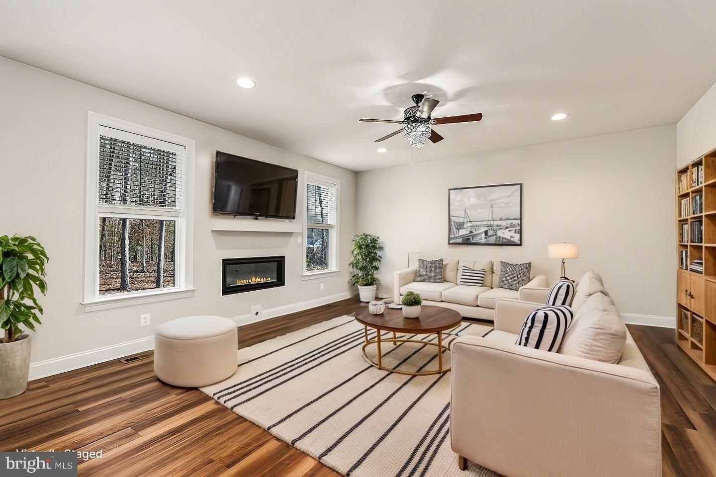 6201 CARTERS GROVE DR, MANASSAS, Virginia 20112, 6 Bedrooms Bedrooms, ,4 BathroomsBathrooms,Residential,For sale,6201 CARTERS GROVE DR,VAPW2113502 MLS # VAPW2113502