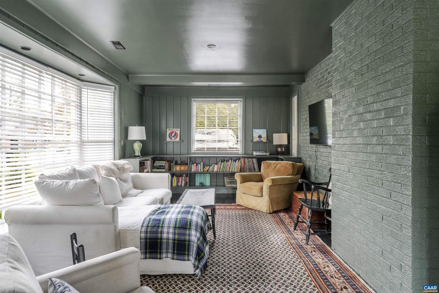 2302 WAKEFIELD RD, CHARLOTTESVILLE, Virginia 22901, 4 Bedrooms Bedrooms, ,3 BathroomsBathrooms,Residential,For sale,2302 WAKEFIELD RD,673843 MLS # 673843