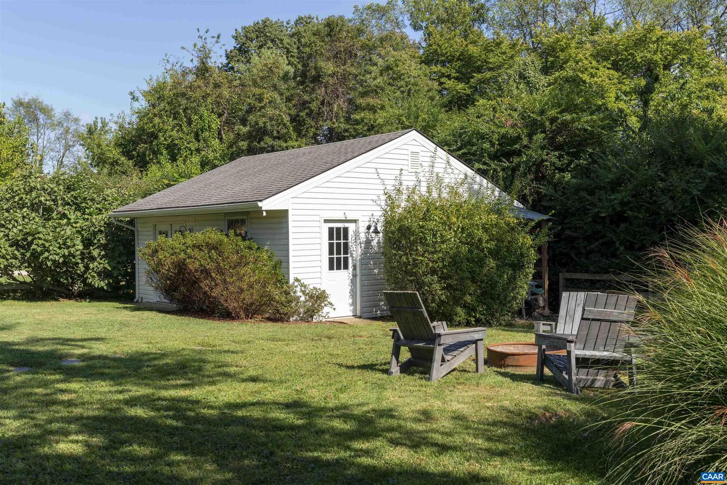 2302 WAKEFIELD RD, CHARLOTTESVILLE, Virginia 22901, 4 Bedrooms Bedrooms, ,3 BathroomsBathrooms,Residential,For sale,2302 WAKEFIELD RD,673843 MLS # 673843