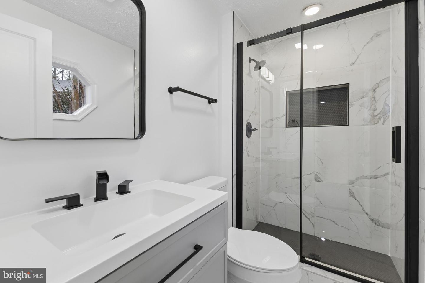 15915 FAIRWAY DR, DUMFRIES, Virginia 22025, 3 Bedrooms Bedrooms, ,3 BathroomsBathrooms,Residential,For sale,15915 FAIRWAY DR,VAPW2113510 MLS # VAPW2113510