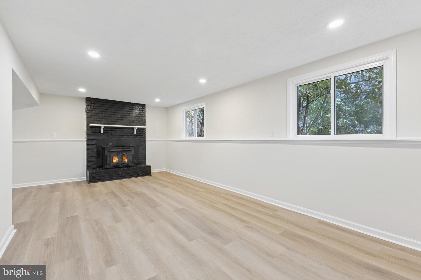 15915 FAIRWAY DR, DUMFRIES, Virginia 22025, 3 Bedrooms Bedrooms, ,3 BathroomsBathrooms,Residential,For sale,15915 FAIRWAY DR,VAPW2113510 MLS # VAPW2113510