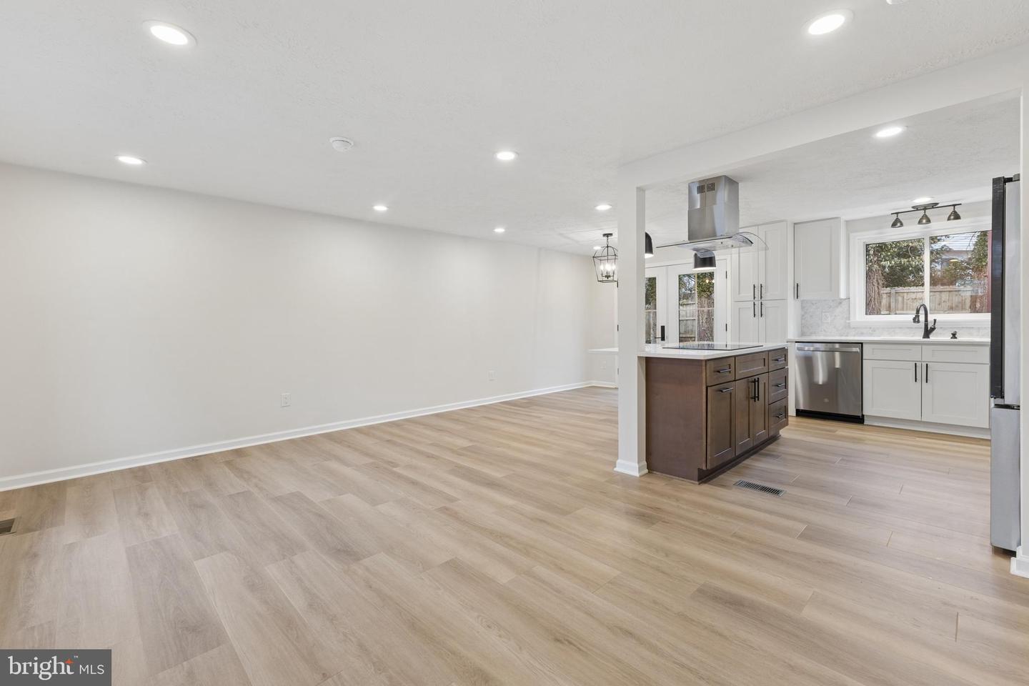 15915 FAIRWAY DR, DUMFRIES, Virginia 22025, 3 Bedrooms Bedrooms, ,3 BathroomsBathrooms,Residential,For sale,15915 FAIRWAY DR,VAPW2113510 MLS # VAPW2113510