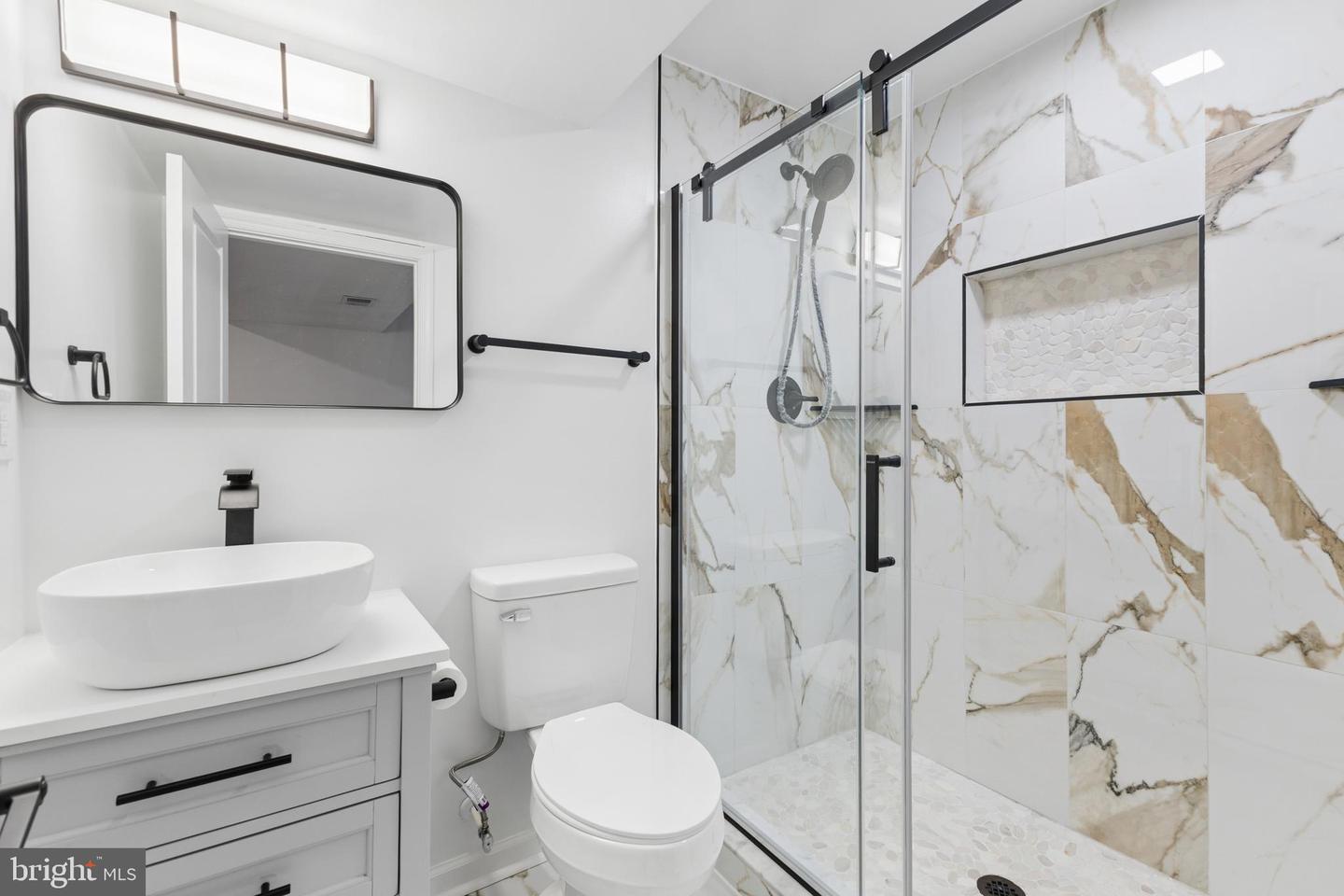 15915 FAIRWAY DR, DUMFRIES, Virginia 22025, 3 Bedrooms Bedrooms, ,3 BathroomsBathrooms,Residential,For sale,15915 FAIRWAY DR,VAPW2113510 MLS # VAPW2113510