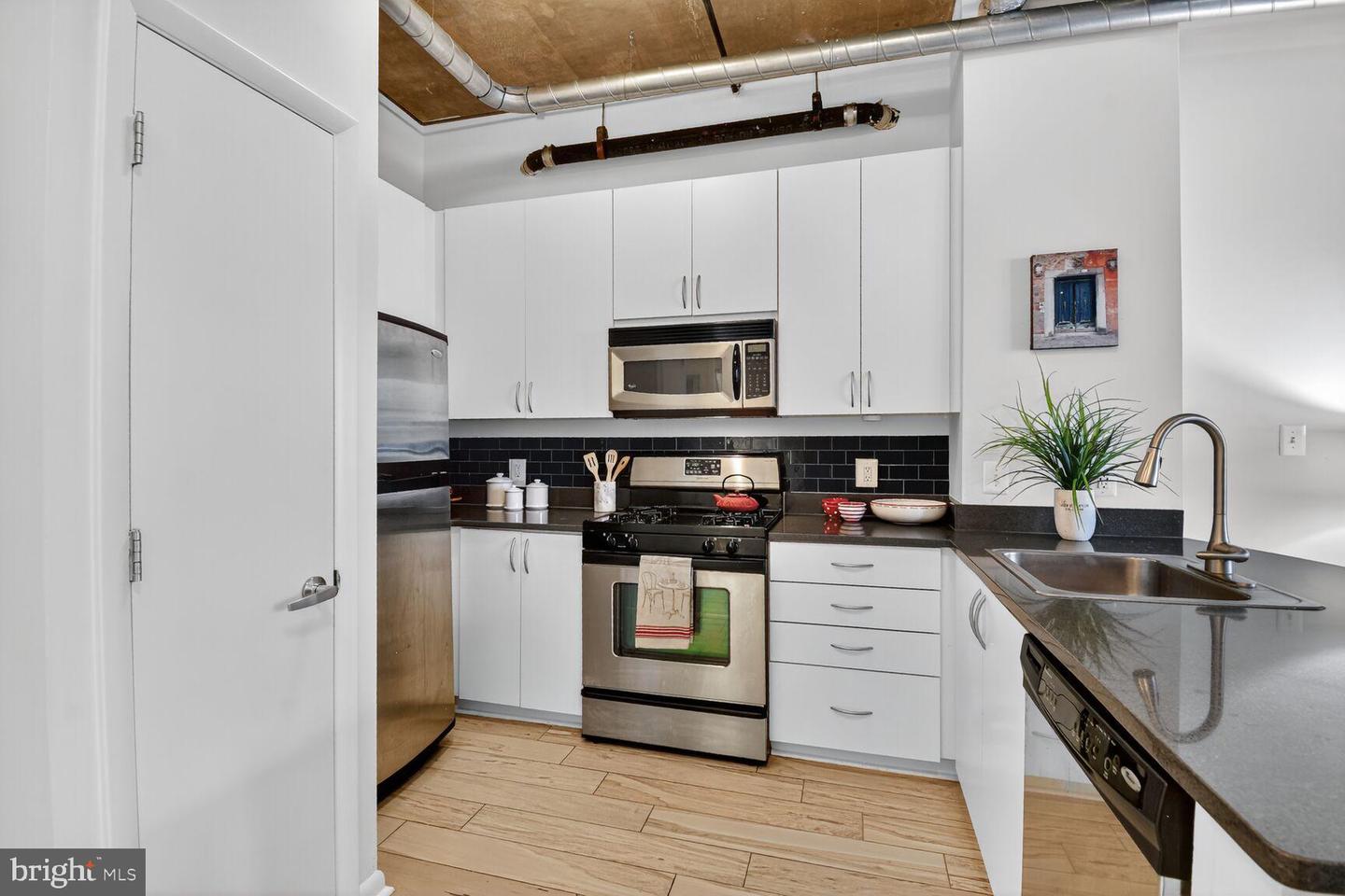 1300 N ST NW #214, WASHINGTON, District Of Columbia 20005, 1 Bedroom Bedrooms, 2 Rooms Rooms,1 BathroomBathrooms,Residential,For sale,1300 N ST NW #214,DCDC2248302 MLS # DCDC2248302