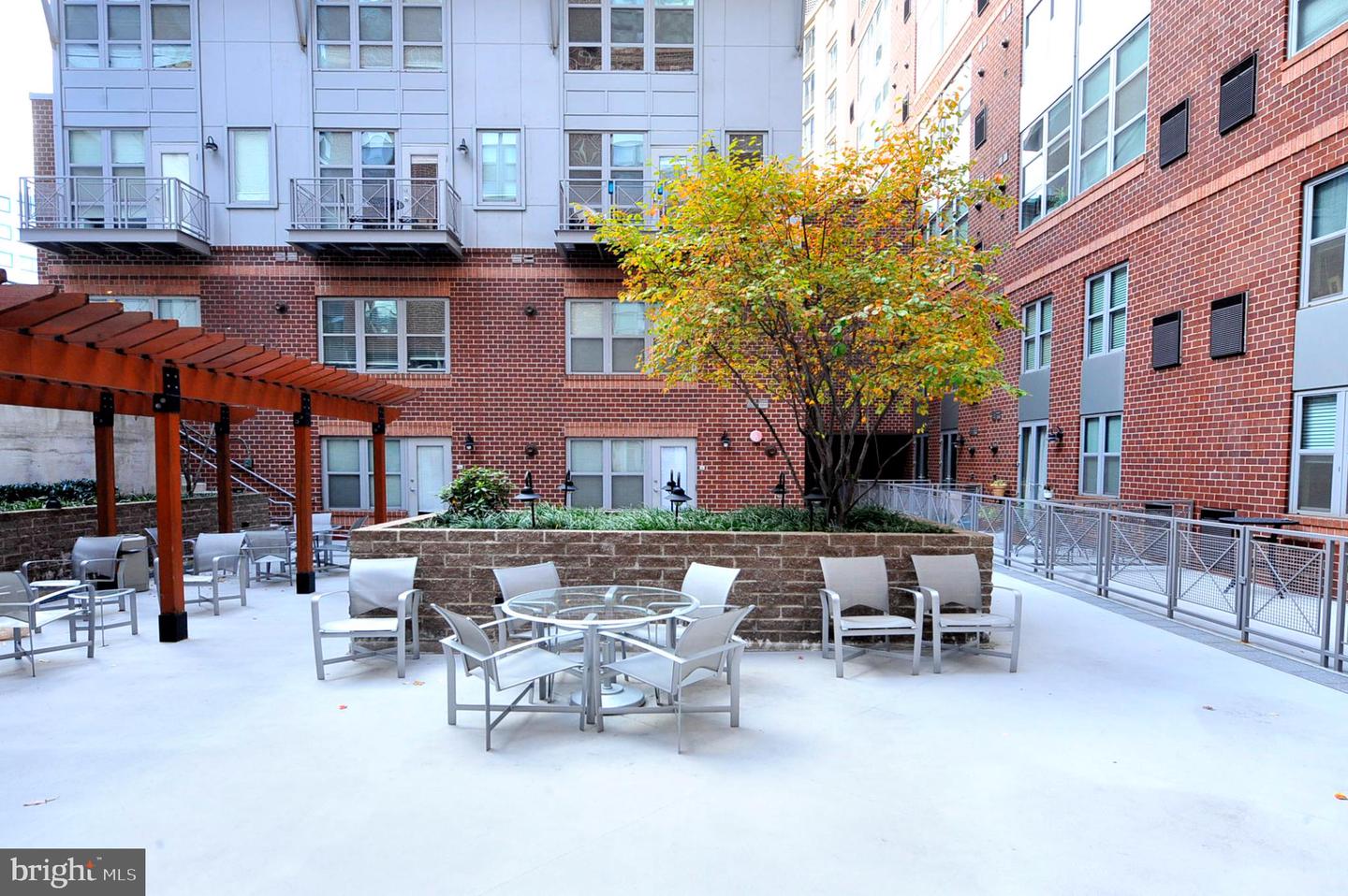 1300 N ST NW #214, WASHINGTON, District Of Columbia 20005, 1 Bedroom Bedrooms, 2 Rooms Rooms,1 BathroomBathrooms,Residential,For sale,1300 N ST NW #214,DCDC2248302 MLS # DCDC2248302