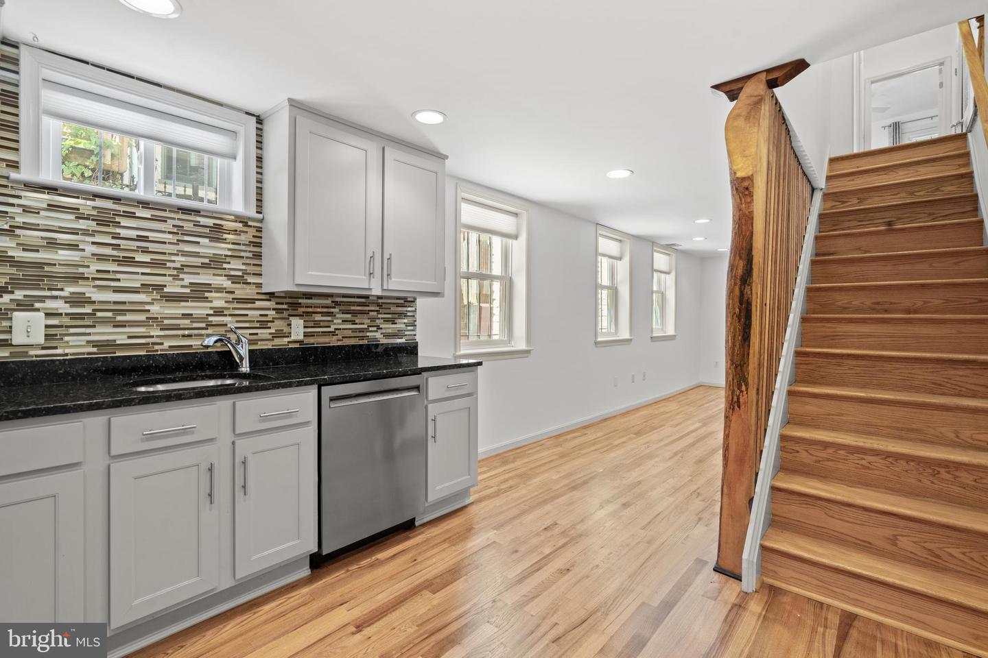 1030 FAIRMONT ST NW #104, WASHINGTON, District Of Columbia 20001, 3 Bedrooms Bedrooms, ,2 BathroomsBathrooms,Residential,For sale,1030 FAIRMONT ST NW #104,DCDC2248466 MLS # DCDC2248466