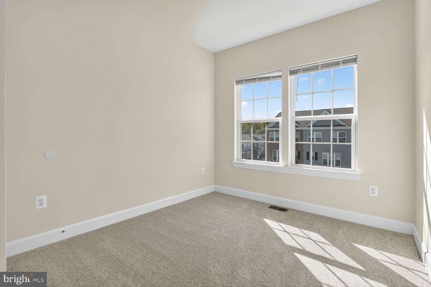 15272 CARTERSVILLE CT, HAYMARKET, Virginia 20169, 3 Bedrooms Bedrooms, ,3 BathroomsBathrooms,Residential,For sale,15272 CARTERSVILLE CT,VAPW2113516 MLS # VAPW2113516