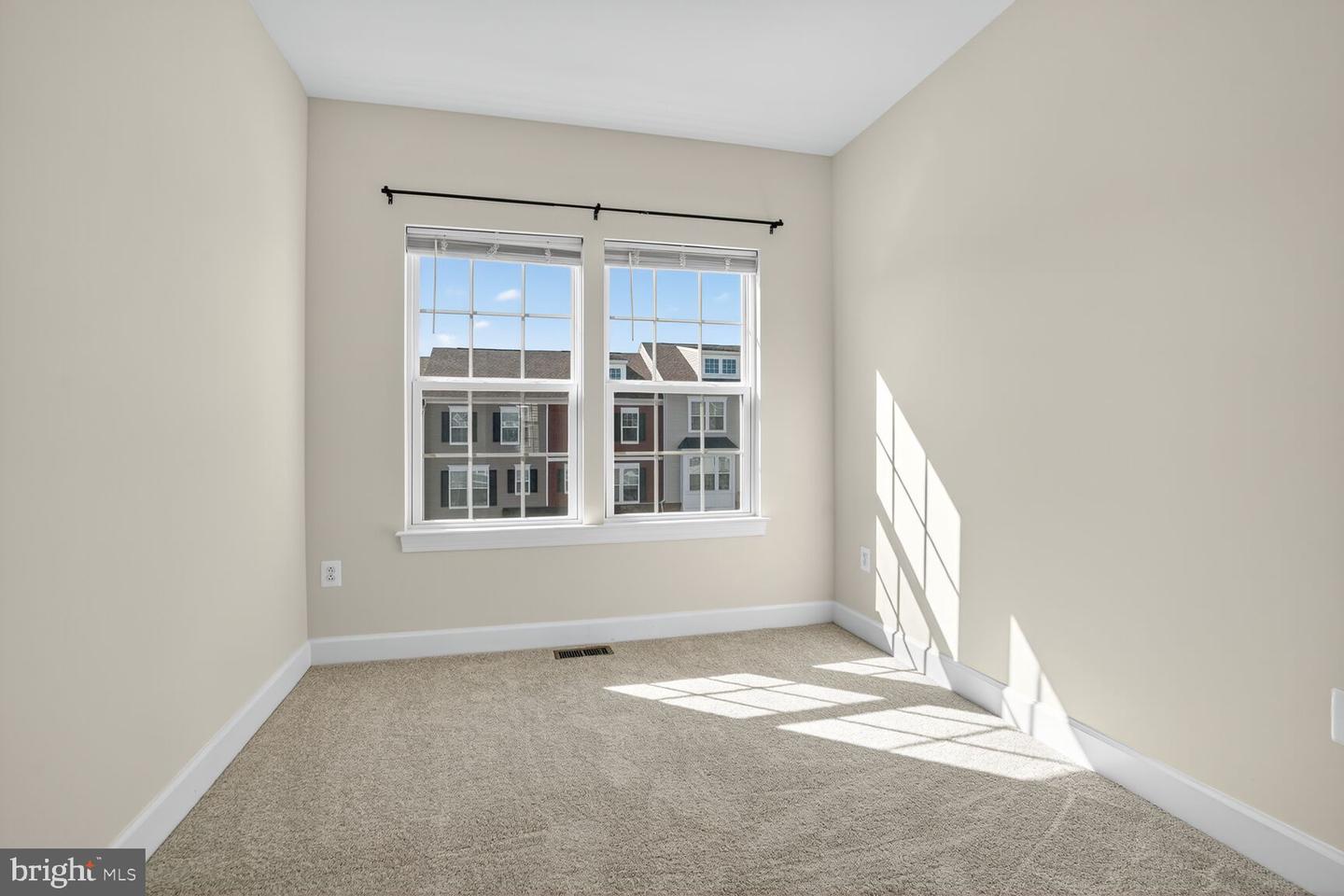 15272 CARTERSVILLE CT, HAYMARKET, Virginia 20169, 3 Bedrooms Bedrooms, ,3 BathroomsBathrooms,Residential,For sale,15272 CARTERSVILLE CT,VAPW2113516 MLS # VAPW2113516