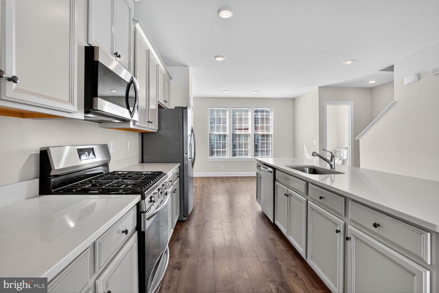 15272 CARTERSVILLE CT, HAYMARKET, Virginia 20169, 3 Bedrooms Bedrooms, ,3 BathroomsBathrooms,Residential,For sale,15272 CARTERSVILLE CT,VAPW2113516 MLS # VAPW2113516