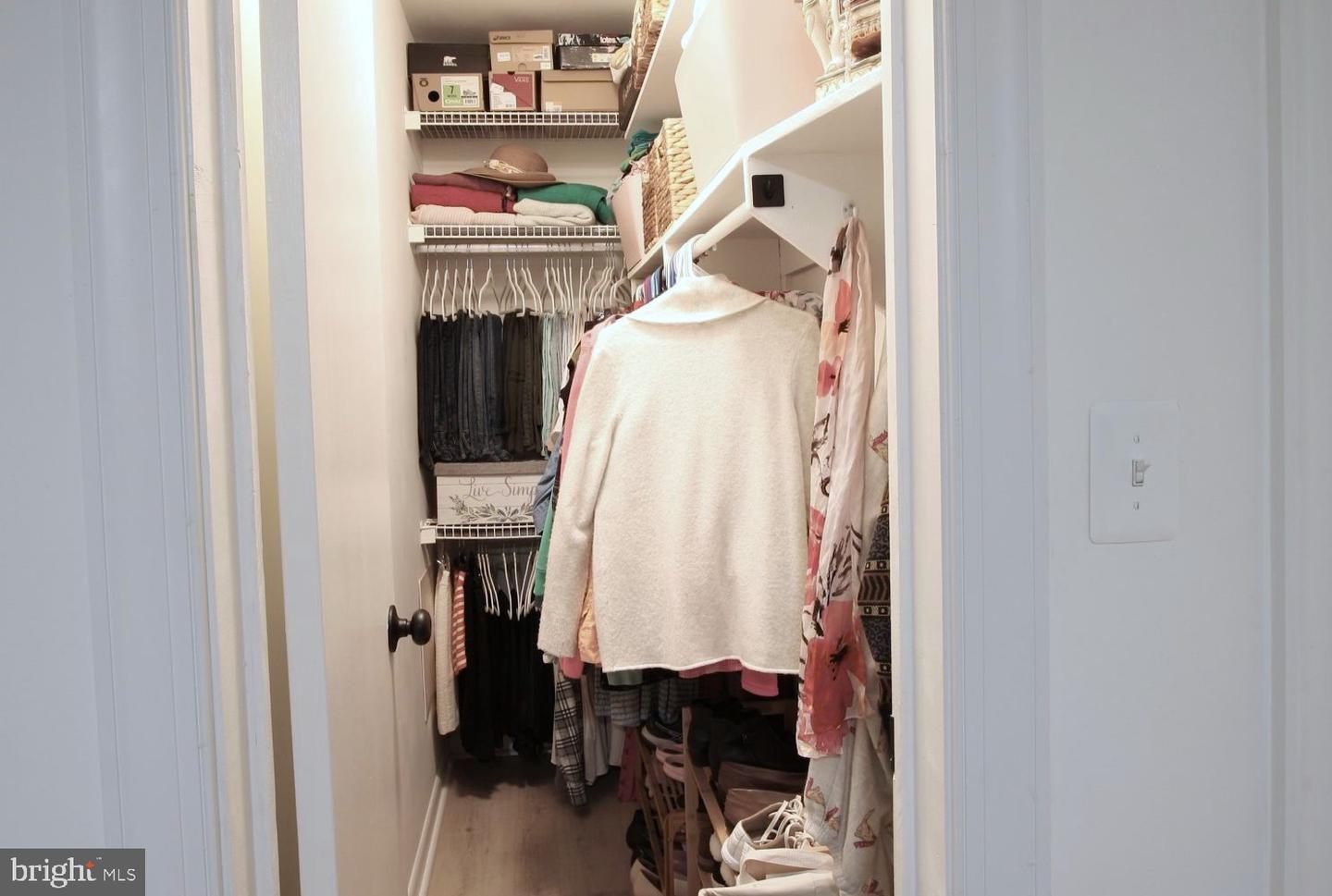 55 SKYHILL RD #101, ALEXANDRIA, Virginia 22314, 3 Bedrooms Bedrooms, ,2 BathroomsBathrooms,Residential,For sale,55 SKYHILL RD #101,VAAX2054642 MLS # VAAX2054642