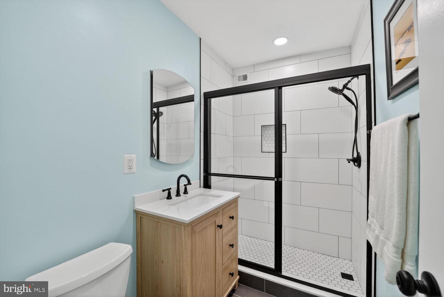 55 SKYHILL RD #101, ALEXANDRIA, Virginia 22314, 3 Bedrooms Bedrooms, ,2 BathroomsBathrooms,Residential,For sale,55 SKYHILL RD #101,VAAX2054642 MLS # VAAX2054642