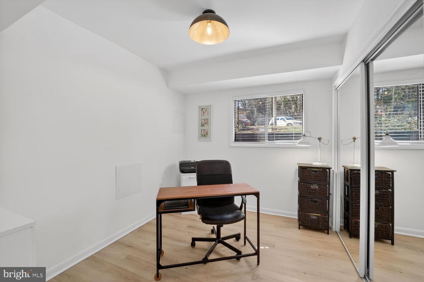 55 SKYHILL RD #101, ALEXANDRIA, Virginia 22314, 3 Bedrooms Bedrooms, ,2 BathroomsBathrooms,Residential,For sale,55 SKYHILL RD #101,VAAX2054642 MLS # VAAX2054642