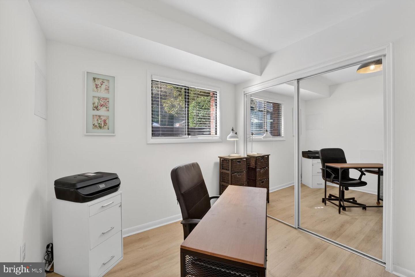 55 SKYHILL RD #101, ALEXANDRIA, Virginia 22314, 3 Bedrooms Bedrooms, ,2 BathroomsBathrooms,Residential,For sale,55 SKYHILL RD #101,VAAX2054642 MLS # VAAX2054642