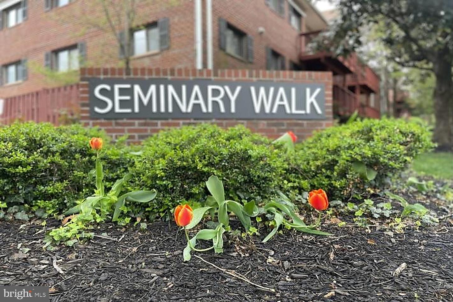 55 SKYHILL RD #101, ALEXANDRIA, Virginia 22314, 3 Bedrooms Bedrooms, ,2 BathroomsBathrooms,Residential,For sale,55 SKYHILL RD #101,VAAX2054642 MLS # VAAX2054642