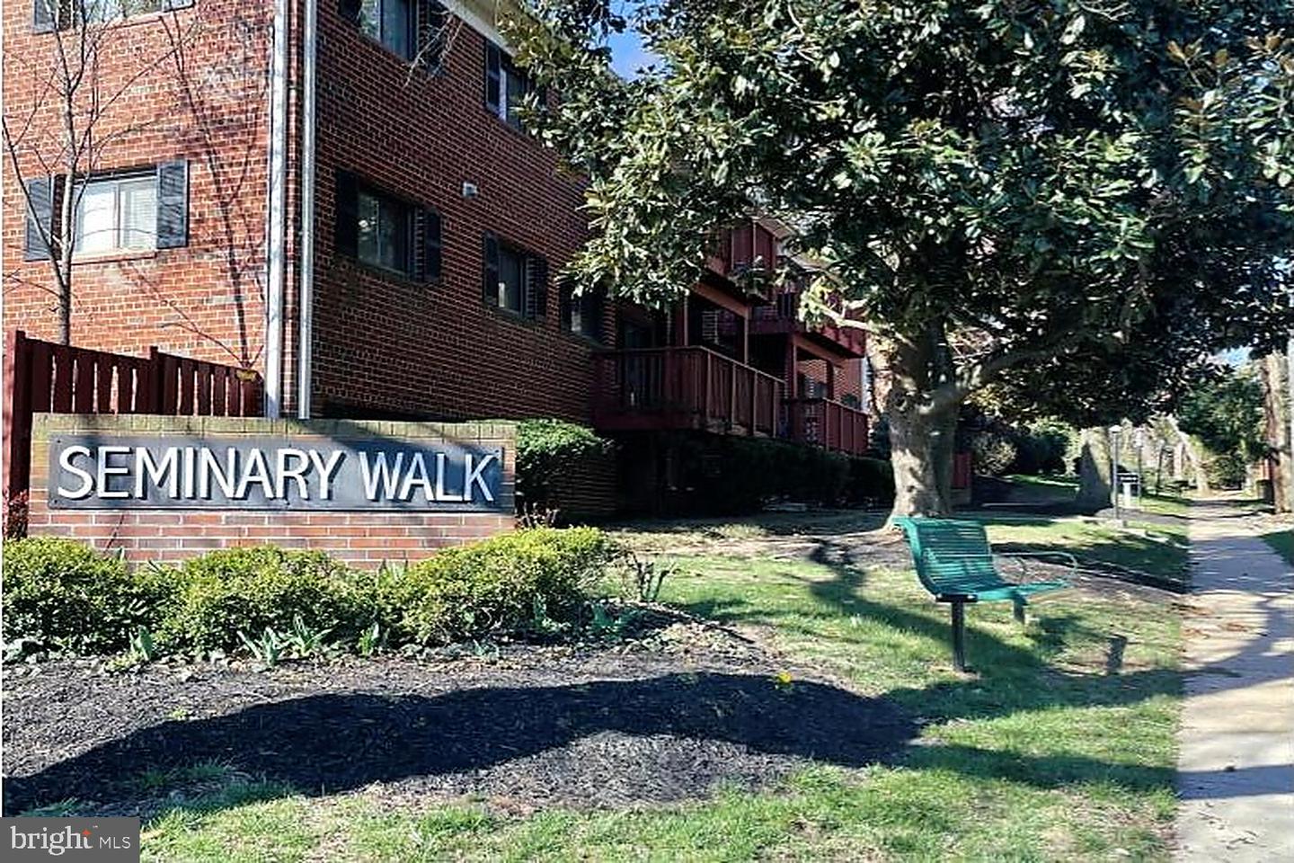 55 SKYHILL RD #101, ALEXANDRIA, Virginia 22314, 3 Bedrooms Bedrooms, ,2 BathroomsBathrooms,Residential,For sale,55 SKYHILL RD #101,VAAX2054642 MLS # VAAX2054642