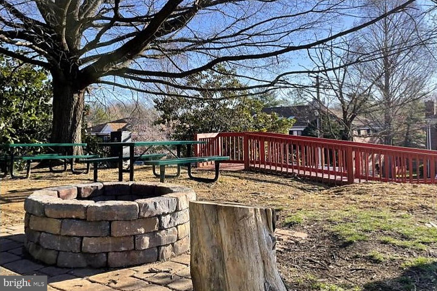 55 SKYHILL RD #101, ALEXANDRIA, Virginia 22314, 3 Bedrooms Bedrooms, ,2 BathroomsBathrooms,Residential,For sale,55 SKYHILL RD #101,VAAX2054642 MLS # VAAX2054642