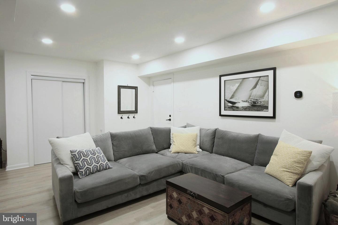 55 SKYHILL RD #101, ALEXANDRIA, Virginia 22314, 3 Bedrooms Bedrooms, ,2 BathroomsBathrooms,Residential,For sale,55 SKYHILL RD #101,VAAX2054642 MLS # VAAX2054642