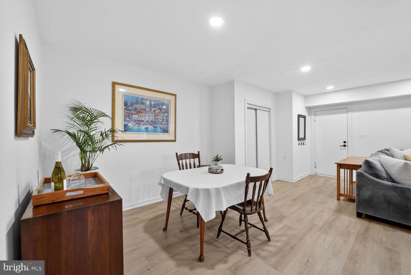 55 SKYHILL RD #101, ALEXANDRIA, Virginia 22314, 3 Bedrooms Bedrooms, ,2 BathroomsBathrooms,Residential,For sale,55 SKYHILL RD #101,VAAX2054642 MLS # VAAX2054642