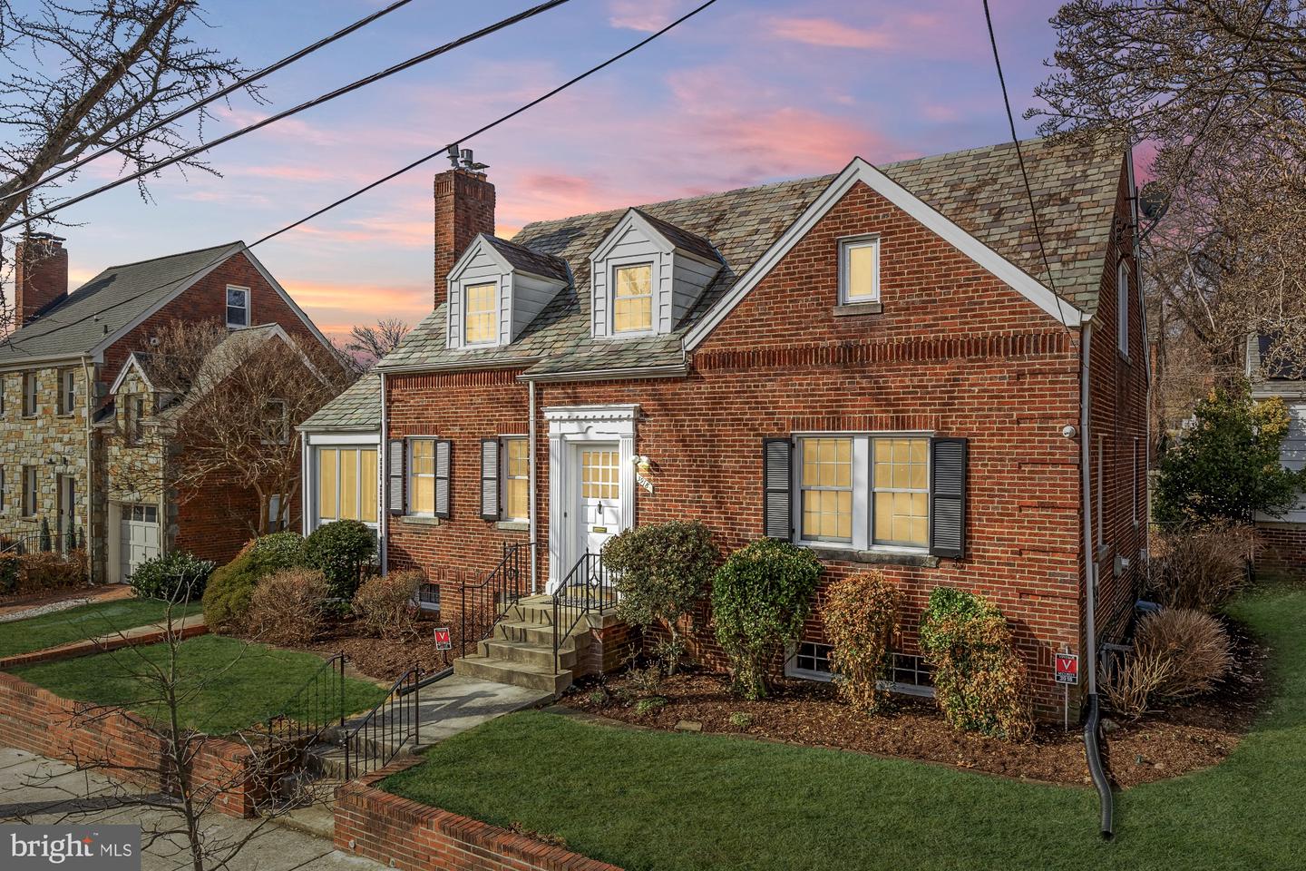 3918 17TH PL NE, WASHINGTON, District Of Columbia 20018, 4 Bedrooms Bedrooms, ,2 BathroomsBathrooms,Residential,For sale,3918 17TH PL NE,DCDC2248352 MLS # DCDC2248352