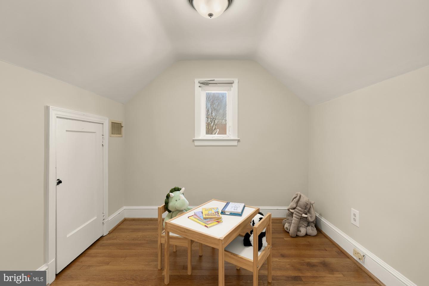 3918 17TH PL NE, WASHINGTON, District Of Columbia 20018, 4 Bedrooms Bedrooms, ,2 BathroomsBathrooms,Residential,For sale,3918 17TH PL NE,DCDC2248352 MLS # DCDC2248352