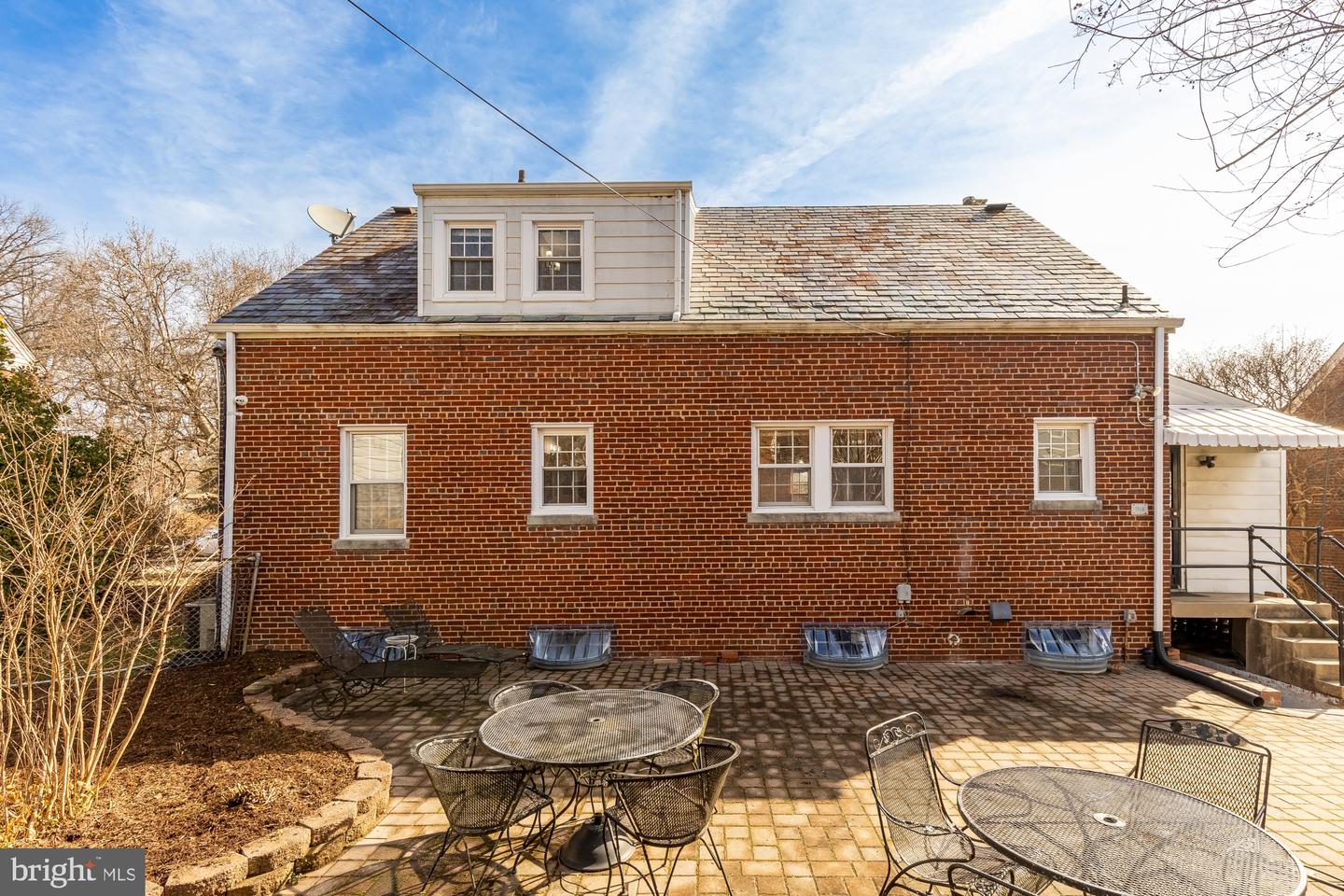 3918 17TH PL NE, WASHINGTON, District Of Columbia 20018, 4 Bedrooms Bedrooms, ,2 BathroomsBathrooms,Residential,For sale,3918 17TH PL NE,DCDC2248352 MLS # DCDC2248352