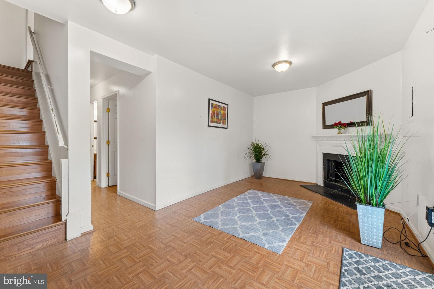 5765 HERITAGE HILL DR, ALEXANDRIA, Virginia 22310, 3 Bedrooms Bedrooms, ,2 BathroomsBathrooms,Residential,For sale,5765 HERITAGE HILL DR,VAFX2293506 MLS # VAFX2293506