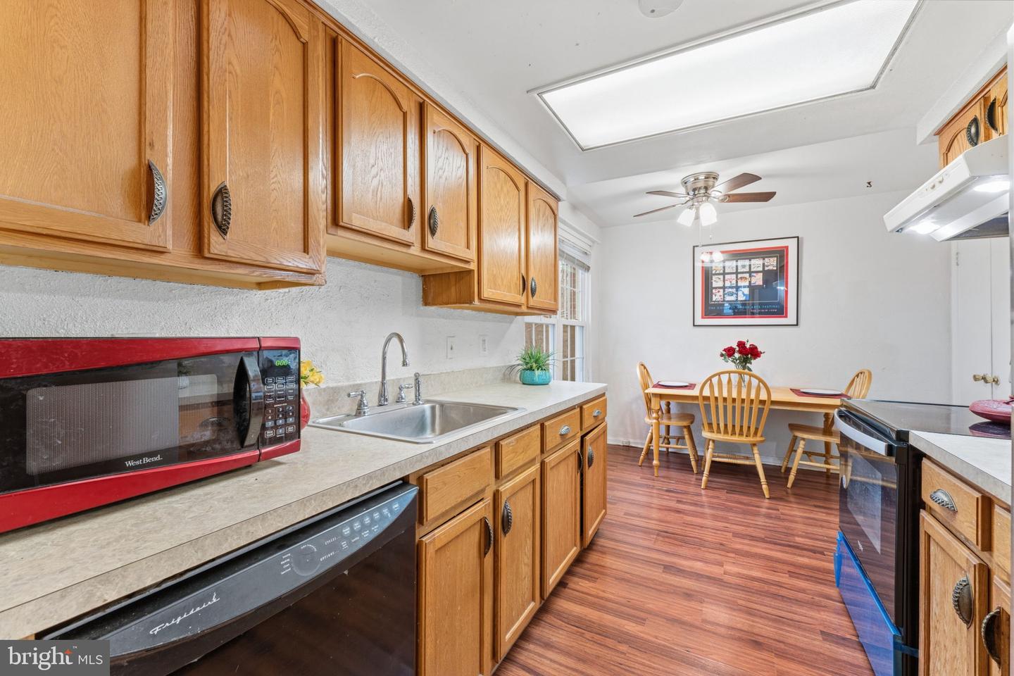 5765 HERITAGE HILL DR, ALEXANDRIA, Virginia 22310, 3 Bedrooms Bedrooms, ,2 BathroomsBathrooms,Residential,For sale,5765 HERITAGE HILL DR,VAFX2293506 MLS # VAFX2293506