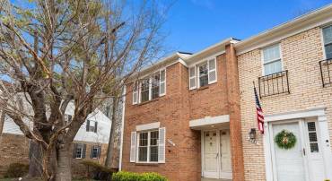 5765 HERITAGE HILL DR, ALEXANDRIA, Virginia 22310, 3 Bedrooms Bedrooms, ,2 BathroomsBathrooms,Residential,For sale,5765 HERITAGE HILL DR,VAFX2293506 MLS # VAFX2293506