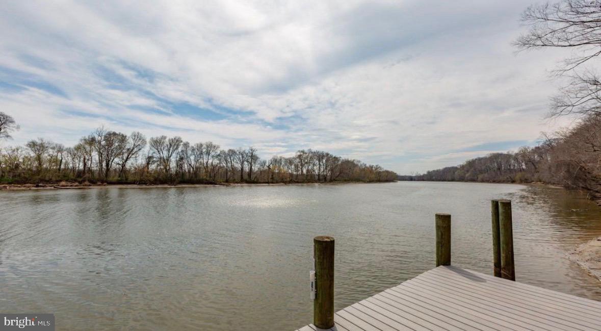 110 OLD LANDING CT, FREDERICKSBURG, Virginia 22405, 4 Bedrooms Bedrooms, ,2 BathroomsBathrooms,Residential,For sale,110 OLD LANDING CT,VAST2046538 MLS # VAST2046538