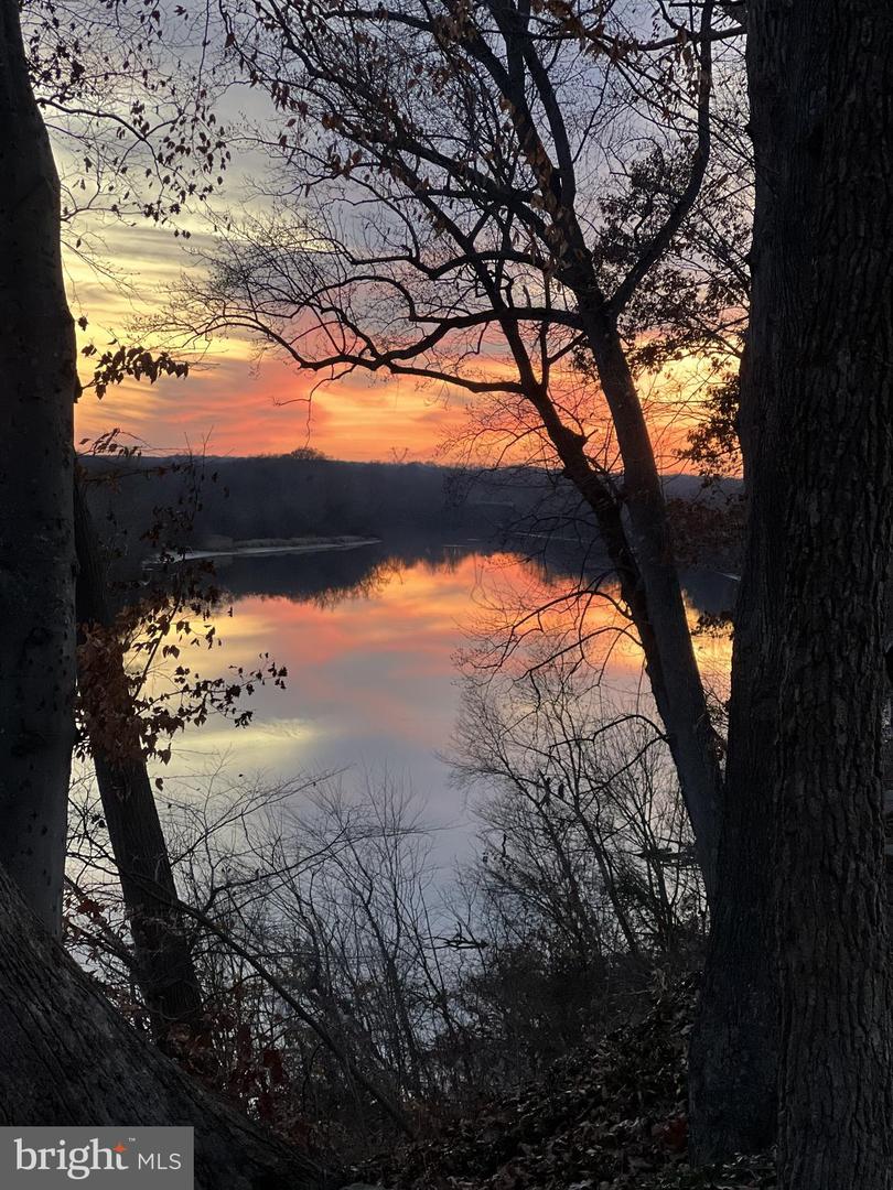 110 OLD LANDING CT, FREDERICKSBURG, Virginia 22405, 4 Bedrooms Bedrooms, ,2 BathroomsBathrooms,Residential,For sale,110 OLD LANDING CT,VAST2046538 MLS # VAST2046538