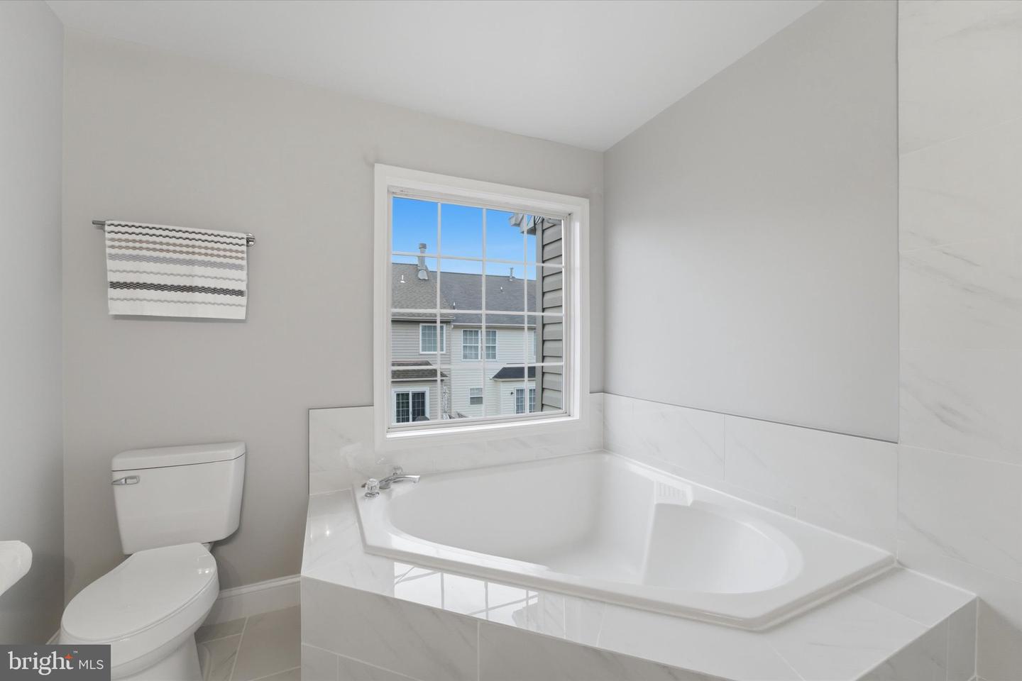 8513 TACKHOUSE LOOP, GAINESVILLE, Virginia 20155, 4 Bedrooms Bedrooms, ,3 BathroomsBathrooms,Residential,For sale,8513 TACKHOUSE LOOP,VAPW2113564 MLS # VAPW2113564