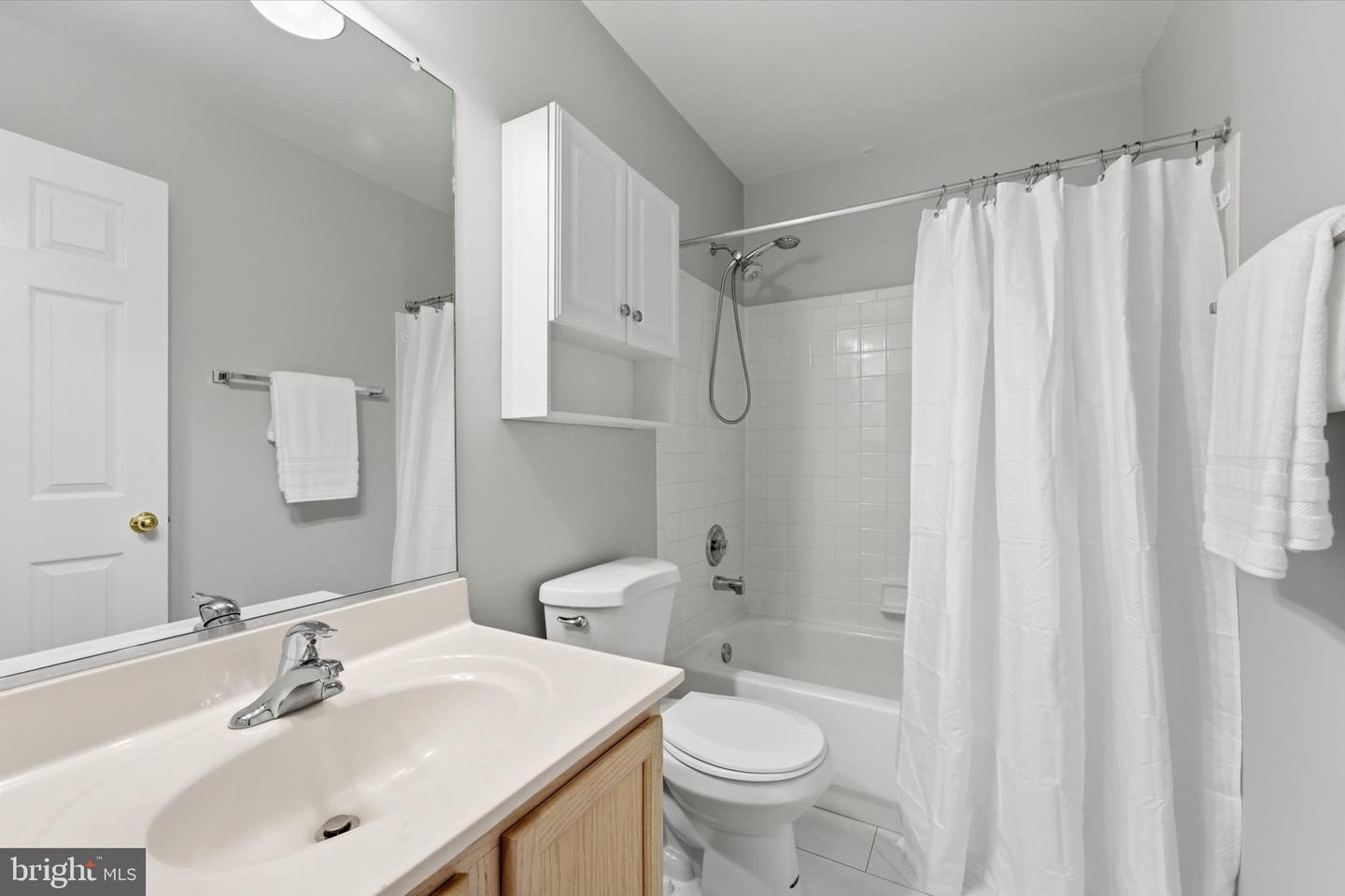 8513 TACKHOUSE LOOP, GAINESVILLE, Virginia 20155, 4 Bedrooms Bedrooms, ,3 BathroomsBathrooms,Residential,For sale,8513 TACKHOUSE LOOP,VAPW2113564 MLS # VAPW2113564