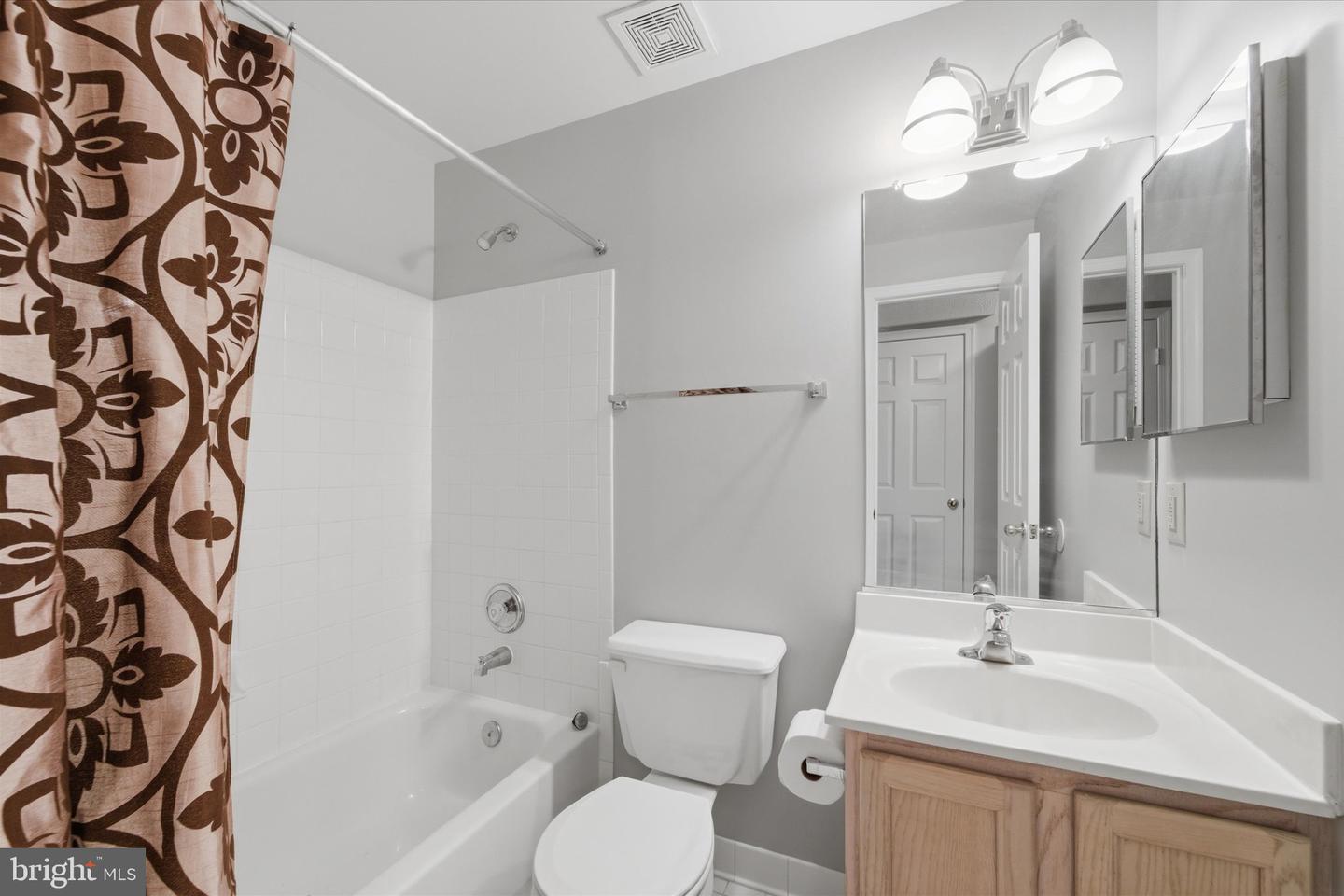 8513 TACKHOUSE LOOP, GAINESVILLE, Virginia 20155, 4 Bedrooms Bedrooms, ,3 BathroomsBathrooms,Residential,For sale,8513 TACKHOUSE LOOP,VAPW2113564 MLS # VAPW2113564