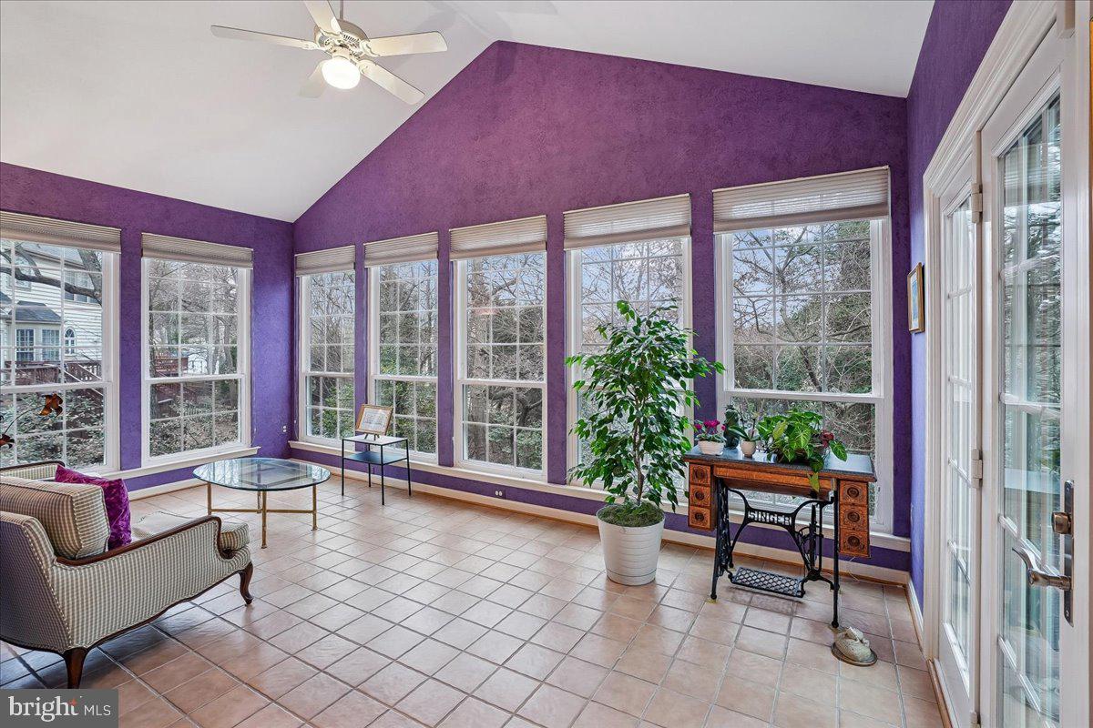 9804 CRESENCE WAY, FAIRFAX, Virginia 22032, 4 Bedrooms Bedrooms, ,2 BathroomsBathrooms,Residential,For sale,9804 CRESENCE WAY,VAFC2007858 MLS # VAFC2007858