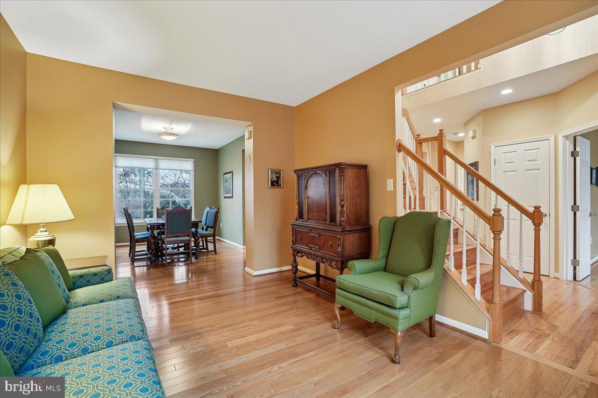 9804 CRESENCE WAY, FAIRFAX, Virginia 22032, 4 Bedrooms Bedrooms, ,2 BathroomsBathrooms,Residential,For sale,9804 CRESENCE WAY,VAFC2007858 MLS # VAFC2007858