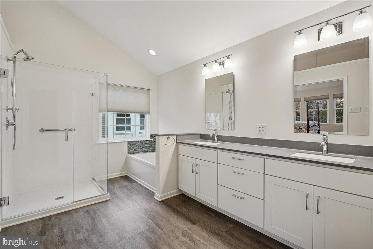 9804 CRESENCE WAY, FAIRFAX, Virginia 22032, 4 Bedrooms Bedrooms, ,2 BathroomsBathrooms,Residential,For sale,9804 CRESENCE WAY,VAFC2007858 MLS # VAFC2007858