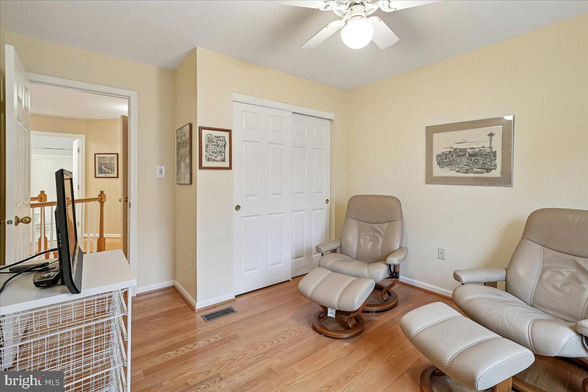 9804 CRESENCE WAY, FAIRFAX, Virginia 22032, 4 Bedrooms Bedrooms, ,2 BathroomsBathrooms,Residential,For sale,9804 CRESENCE WAY,VAFC2007858 MLS # VAFC2007858