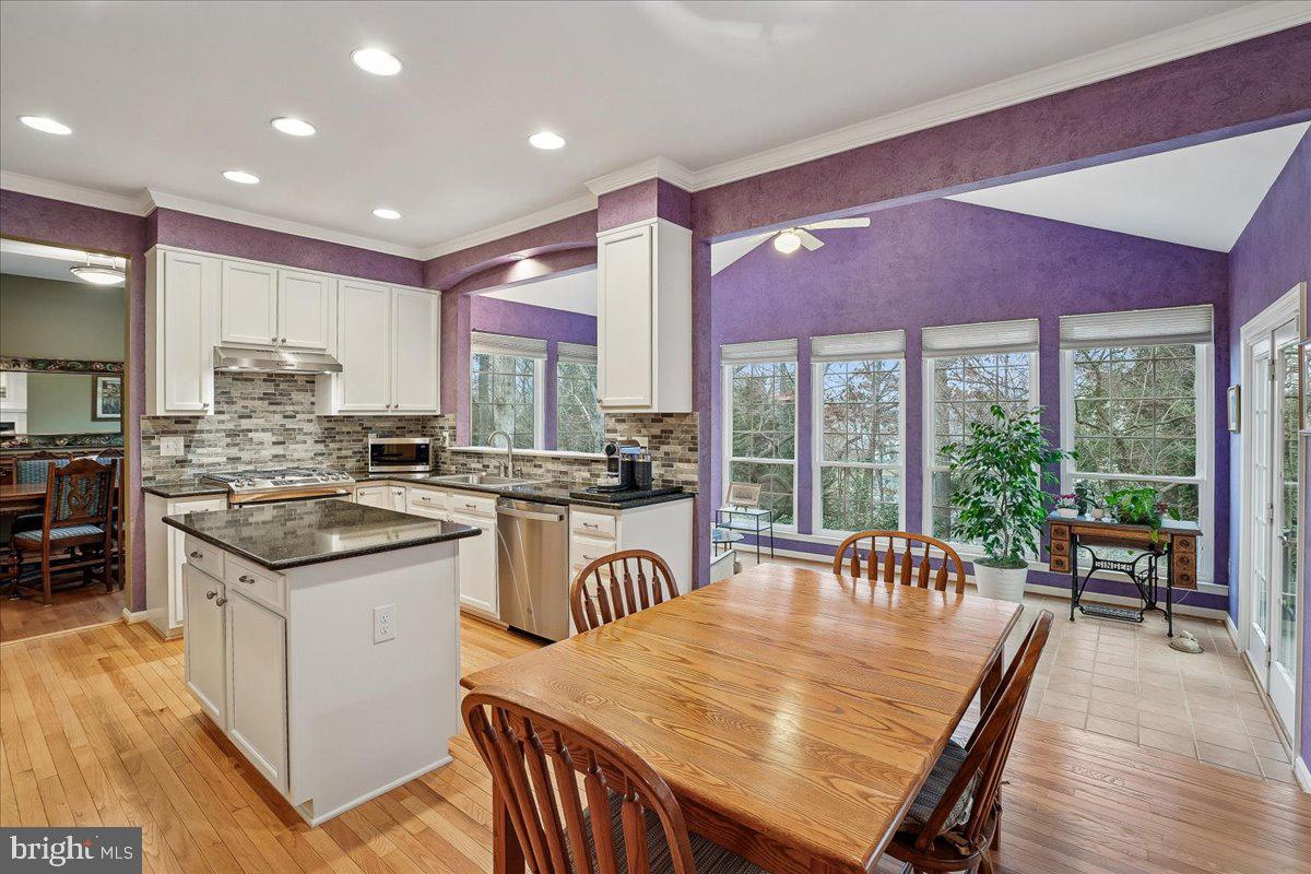 9804 CRESENCE WAY, FAIRFAX, Virginia 22032, 4 Bedrooms Bedrooms, ,2 BathroomsBathrooms,Residential,For sale,9804 CRESENCE WAY,VAFC2007858 MLS # VAFC2007858