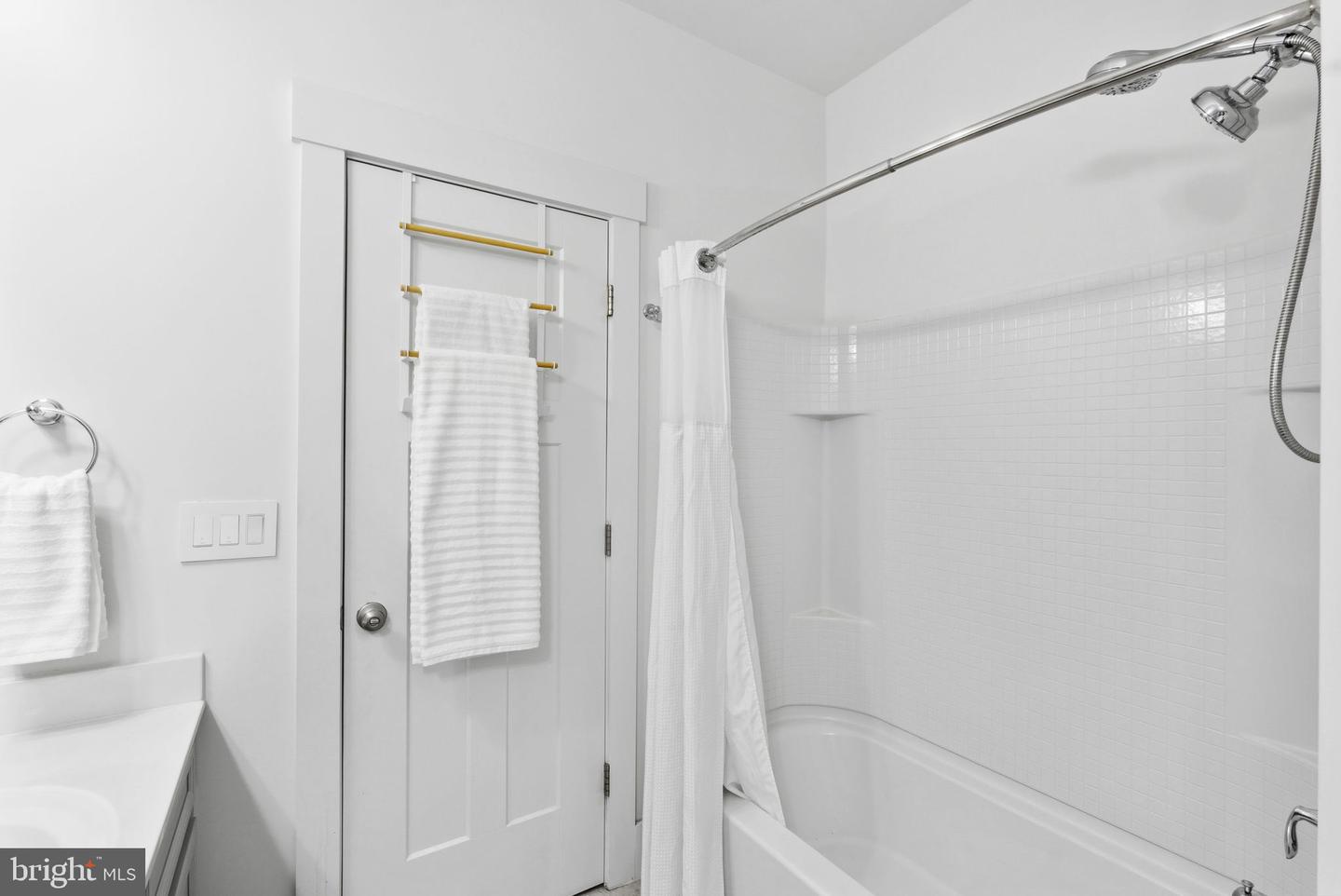 1229 COASTAL AVE, STAFFORD, Virginia 22554, 5 Bedrooms Bedrooms, ,4 BathroomsBathrooms,Residential,For sale,1229 COASTAL AVE,VAST2046544 MLS # VAST2046544