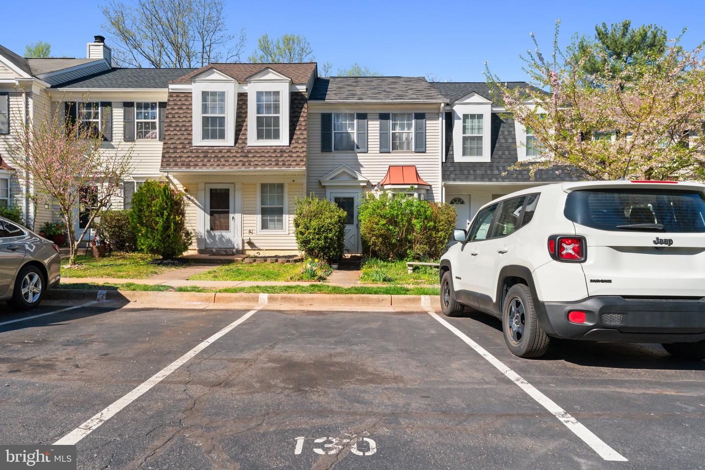 34 PALMER CT, STERLING, Virginia 20165, 2 Bedrooms Bedrooms, ,1 BathroomBathrooms,Residential,For sale,34 PALMER CT,VALO2117164 MLS # VALO2117164