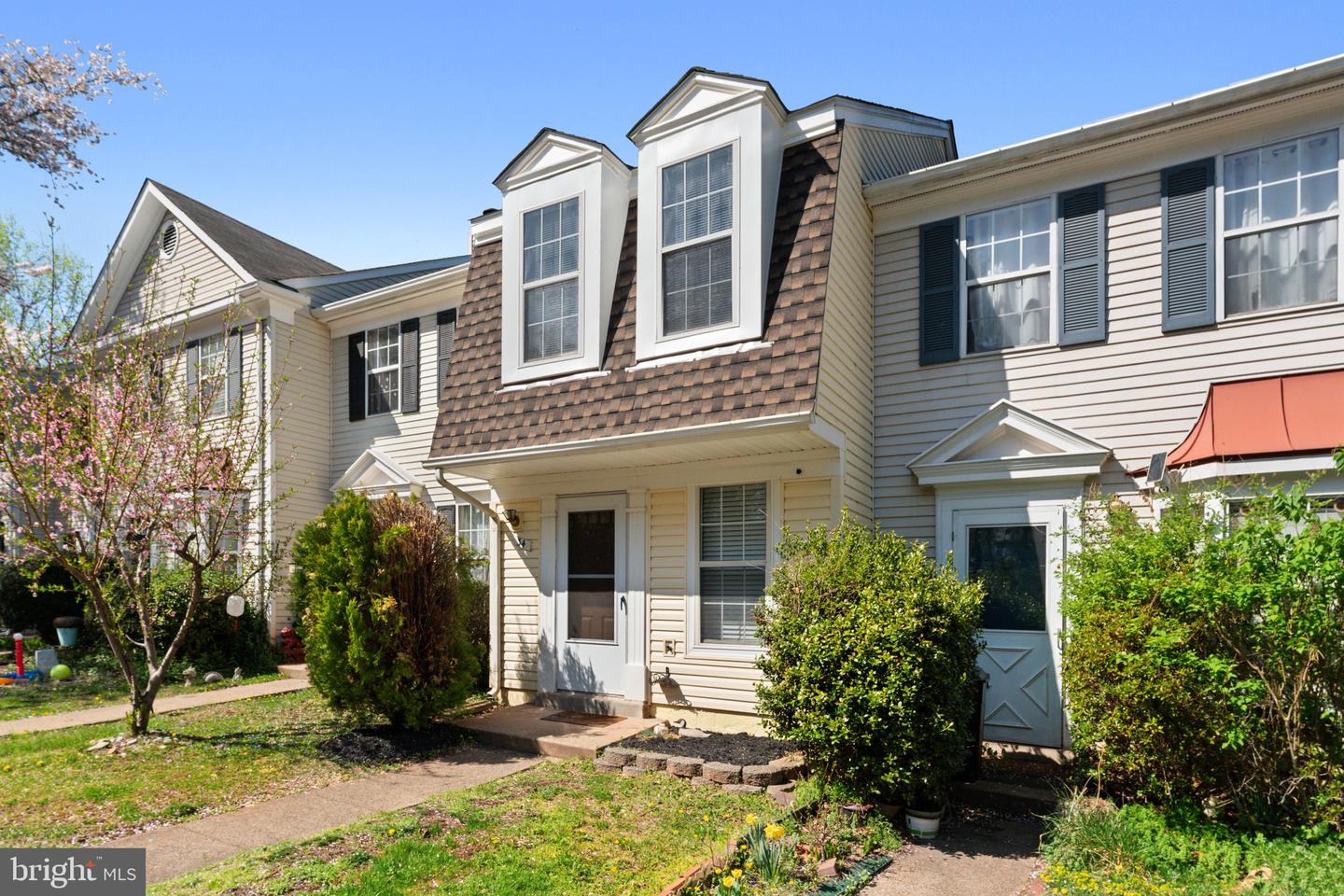 34 PALMER CT, STERLING, Virginia 20165, 2 Bedrooms Bedrooms, ,1 BathroomBathrooms,Residential,For sale,34 PALMER CT,VALO2117164 MLS # VALO2117164